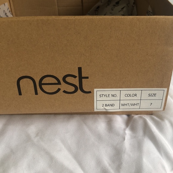 NWT WHITE PLATFORM SANDALS fits size 6 - Picture 8 of 11